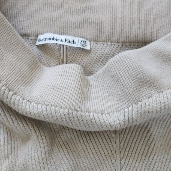 Abercrombie and Fitch Sweater Knit Mini Skirt XXS - Picture 3 of 3